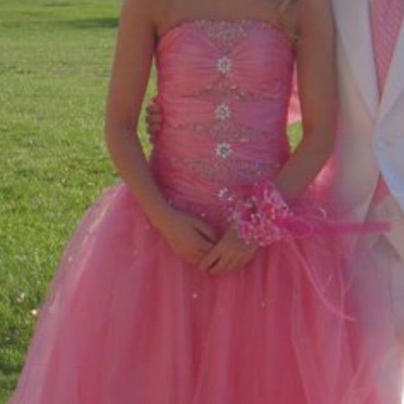 Prom Dress - Picture 2 of 3